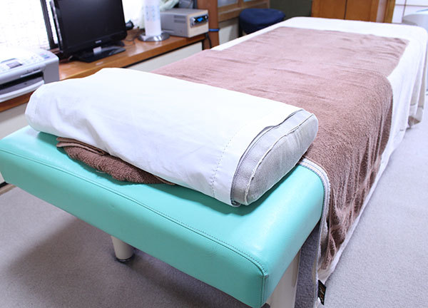 東林間治療院　ベッド(相模大野の整体コラムのおすすめ画像)