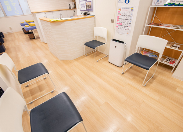 神田鍼灸整骨院の待合室画像
