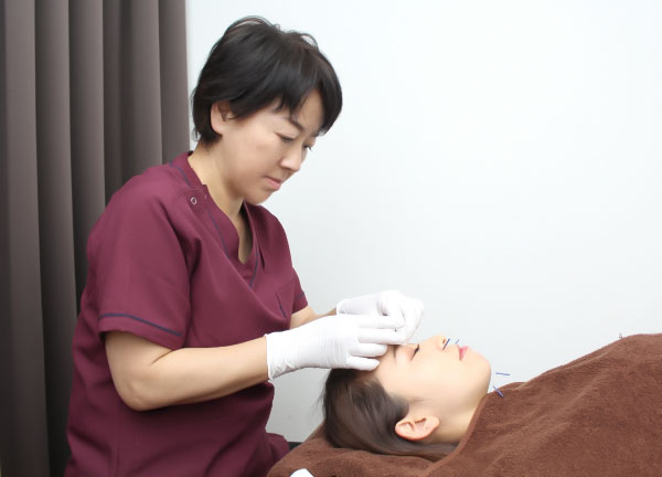 鍼灸サロンアイボリーローズのメインビジュアル(新宿の鍼灸院コラムのおすすめ画像)