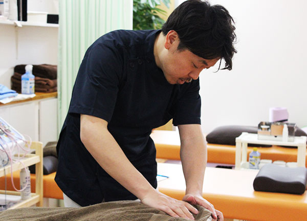 福田鍼灸整骨院の施術風景画像(京都市の整体コラムのおすすめ画像)
