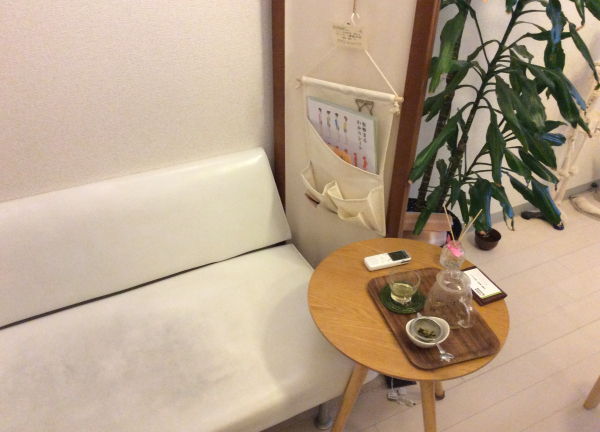 ゲンキ！健康の実の待合室画像(福岡市の整体コラムのおすすめ画像)