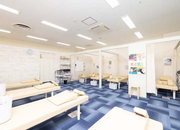 栄町あおば整骨院の施術室の風景画像(札幌市の整体コラムのおすすめ画像)
